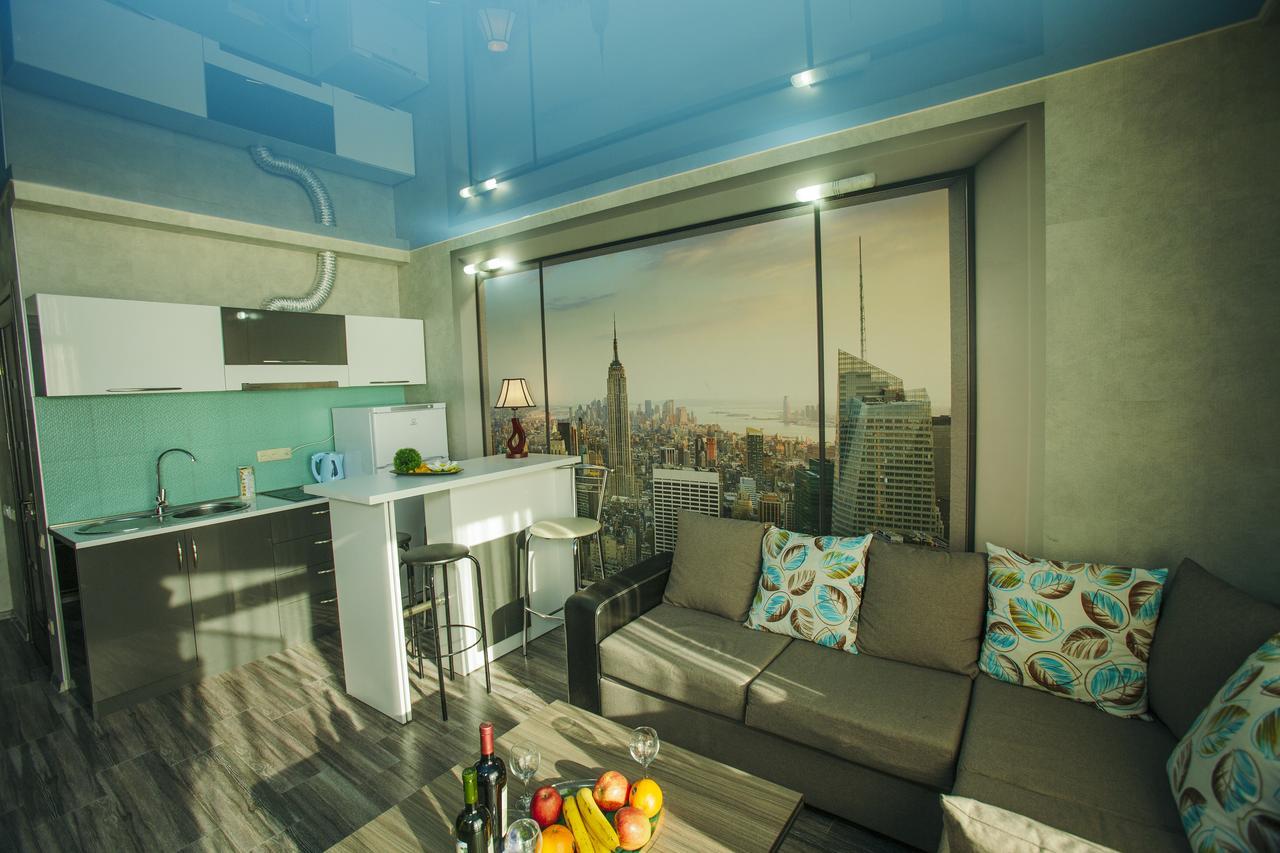 Viva Blue Batumi Aparthotel Exterior photo