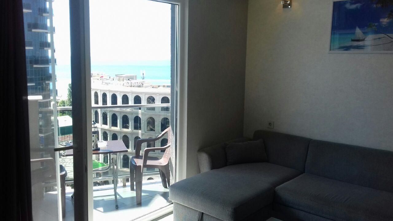 Viva Blue Batumi Aparthotel Exterior photo